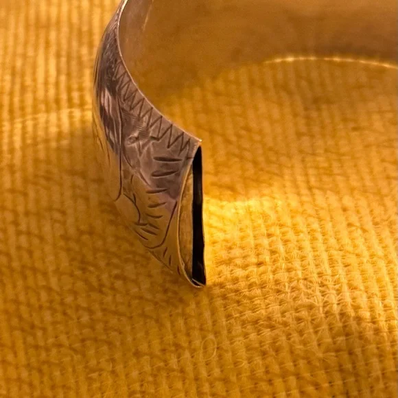 Antique Victorian/Art Deco Etched Sterling Bangle w/ Clasp - Picture 6 of 15